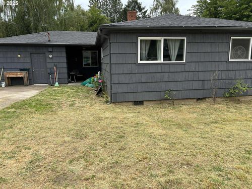 621 Irving Dr, Myrtle Creek, OR, 97457-7404 | Card Image