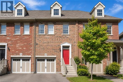 133 St Leger St, Kitchener, ON, N2H0B2 | Card Image
