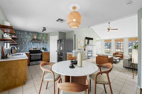 1003 Byers Ln, Austin, TX, 78753-6905 | Card Image