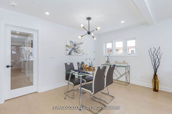 1362 Pharmacy Ave, House other with 5 bedrooms, 3 bathrooms and 3 parking in Scarborough ON | Image 7