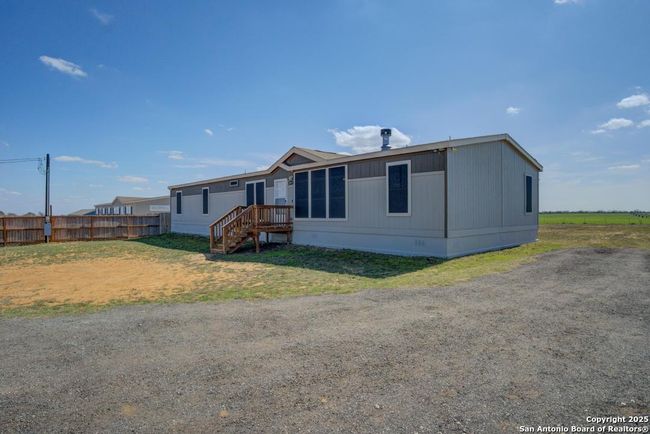 4817 W Fm 476, House other with 4 bedrooms, 2 bathrooms and null parking in Poteet TX | Image 8