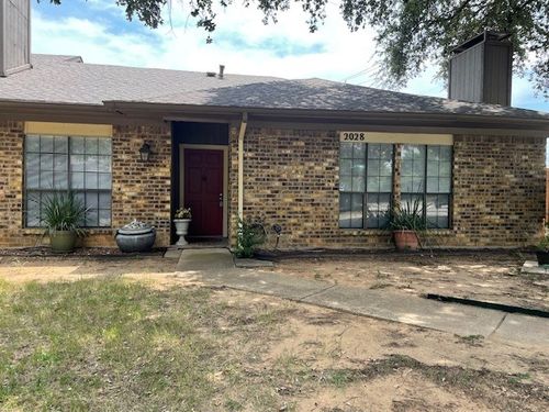 2028 Heatherbrook Dr, Grapevine, TX, 76051-3048 | Card Image