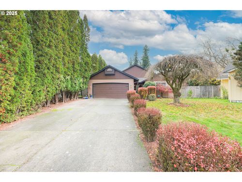 5917 Ne 74th Cir, Vancouver, WA, 98661-1011 | Card Image