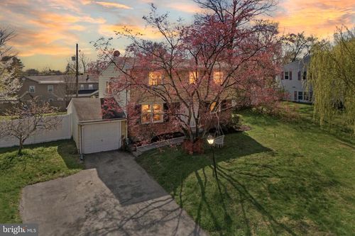 1590 Daws Rd, BLUE BELL, PA, 19422-3607 | Card Image