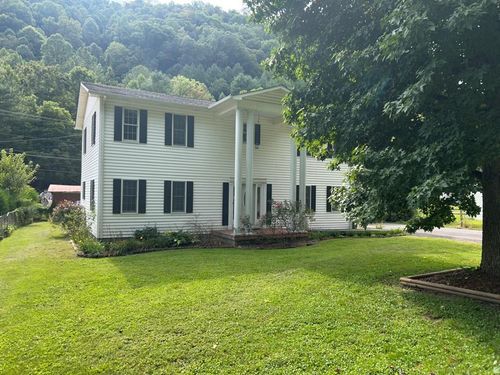 8232 Garden Creek Rd, Oakwood, VA, 24631-8887 | Card Image
