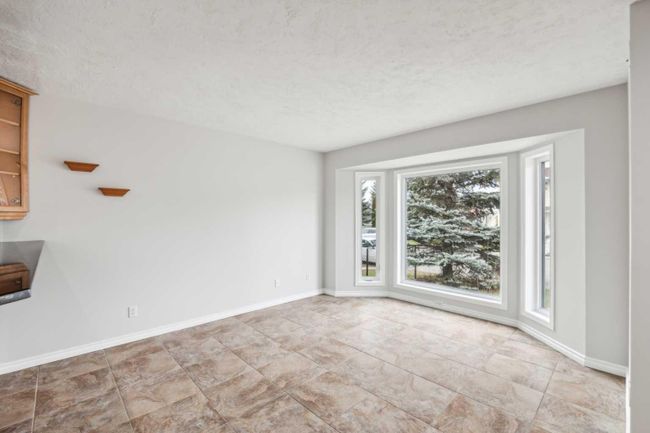 241 Taradale Close Ne, Home with 3 bedrooms, 2 bathrooms and 2 parking in Calgary AB | Image 5