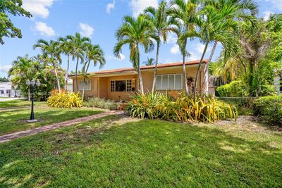 6515 Sw 48th St, House other with 3 bedrooms, 2 bathrooms and null parking in Miami FL | Image 3