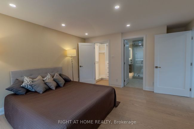 608 - 447 Walmer Rd, Condo with 3 bedrooms, 4 bathrooms and 2 parking in York ON | Image 33