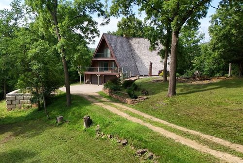 1000 Tanglewood Dr, Mc Gregor, IA, 52157-8695 | Card Image