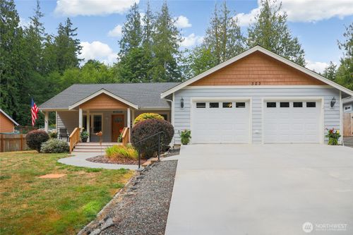323 Machias Loop Rd, Port Ludlow, WA, 98365-8706 | Card Image