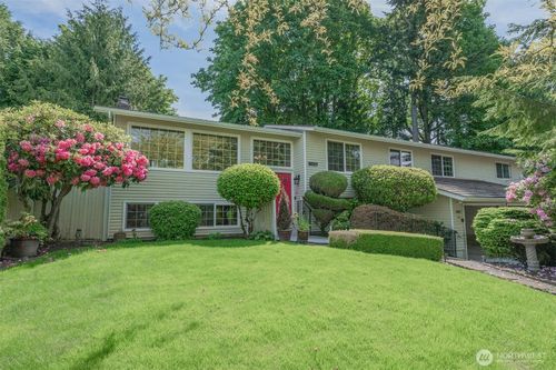 8017 47th Pl W, Mukilteo, WA, 98275-3001 | Card Image