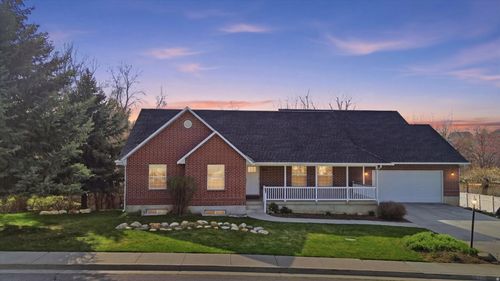 353 Robin St, Smithfield, UT, 84335-1032 | Card Image