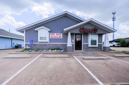 3111 Saba Ln, Port Neches, TX, 77651-5421 | Card Image