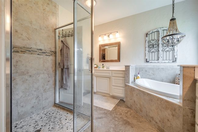4306 Lucero Dr, House other with 3 bedrooms, 3 bathrooms and null parking in Granbury TX | Image 18