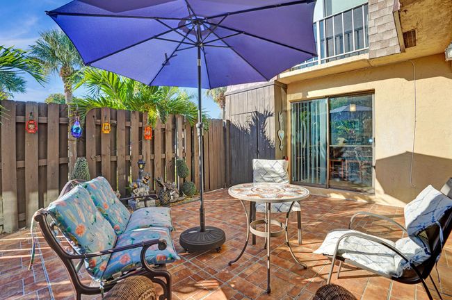 804 Waterview Dr, Condo with 3 bedrooms, 3 bathrooms and null parking in Palm Springs FL | Image 40