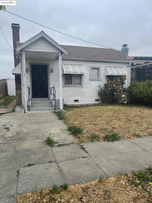 1627 104th Ave, Oakland, CA, 94603-3232 | Card Image