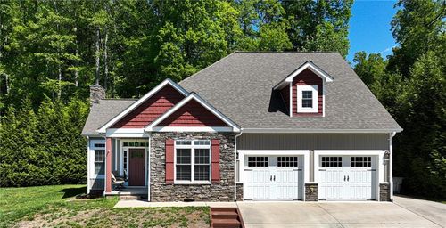 1152 King George Ct, Lenoir, NC, 28645-7071 | Card Image