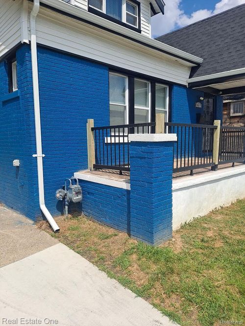 14695 Mayfield St, Detroit, MI, 48205-4132 | Card Image