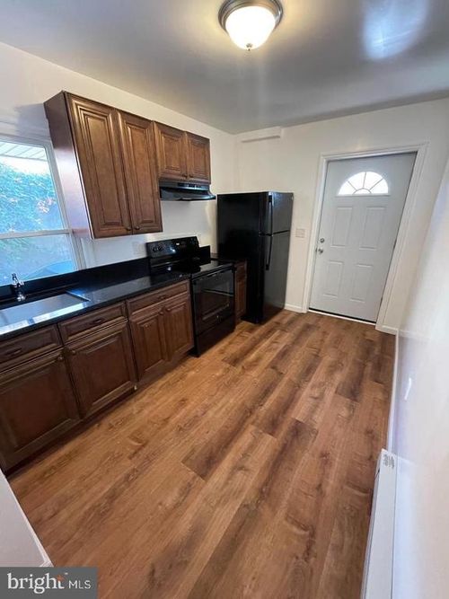 b-529 N 3rd St, CAMDEN, NJ, 08102-2001 | Card Image