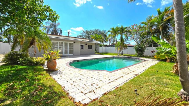 909 Sw 9th Ave, Home with 3 bedrooms, 2 bathrooms and null parking in Boca Raton FL | Image 10