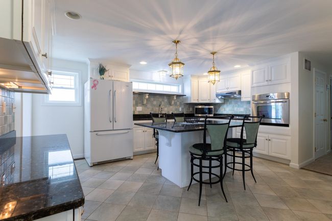 2 Groveland St, House other with 7 bedrooms, 8 bathrooms and null parking in Seabrook NH | Image 5