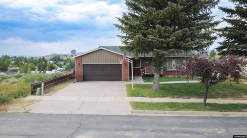 120 Carriage Dr, Evanston, WY, 82930-5431 | Card Image
