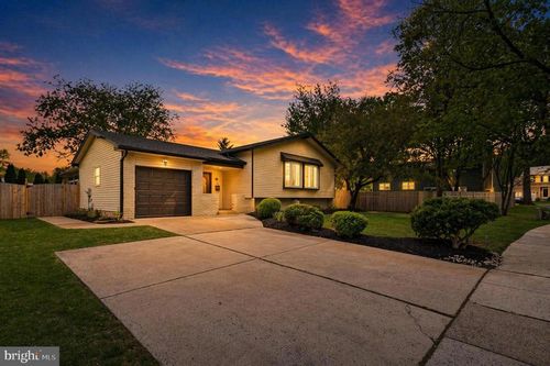 122 Oxford Pl, MOUNT LAUREL, NJ, 08054-1410 | Card Image