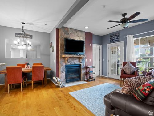 d-900 Bitner Rd, Park City, UT, 84098-5404 | Card Image