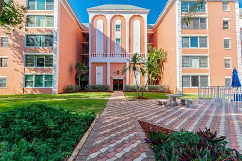 210-1900 68th St N, ST PETERSBURG, FL, 33710-4720 | Card Image