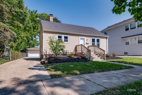 215 E Pine Ave, Bensenville, IL, 60106-2524 | Card Image
