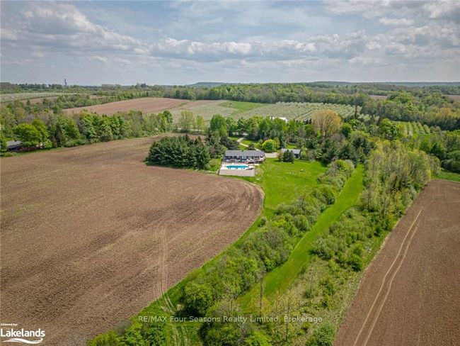 086131 Sideroad 7, House other with 4 bedrooms, 2 bathrooms and 4 parking in Meaford ON | Image 37