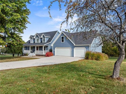 15145 Lakeport Ln, Smithville, MO, 64089-9102 | Card Image