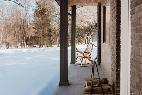 33 4th St, Narrowsburg, NY, 12764-6040 | Card Image