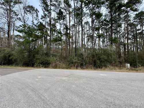 105 Whisperwood Dr, Onalaska, TX, 77360-5809 | Card Image