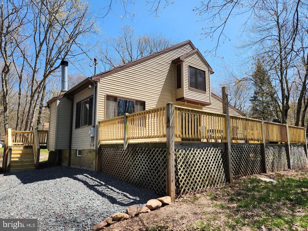 Byron Ln, Albrightsville, PA 18210