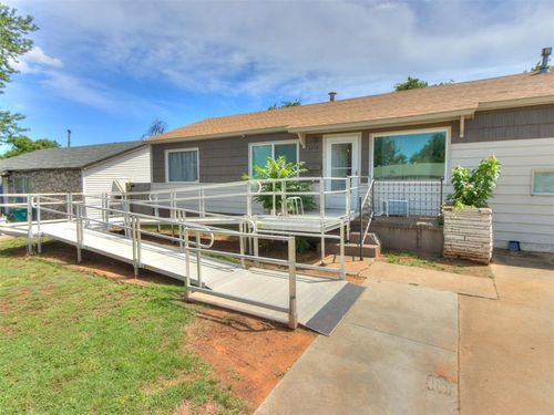 1216 Carter Dr, Oklahoma City, OK, 73129-6114 | Card Image