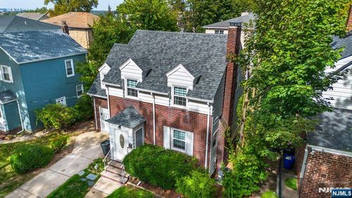 829 Elizabeth St, Ridgefield, NJ, 07657-2513 | Card Image