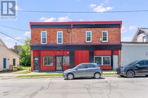 34 Market Street, Smiths Falls, ON, K7A2E6 | Card Image