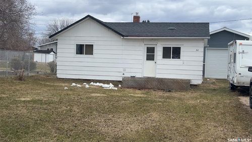 58 5th St Se, Preeceville, SK, S0A3B0 | Card Image