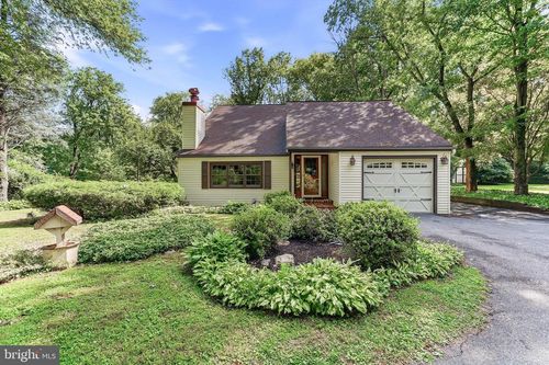 2758 Newark Rd, WEST GROVE, PA, 19390-9476 | Card Image