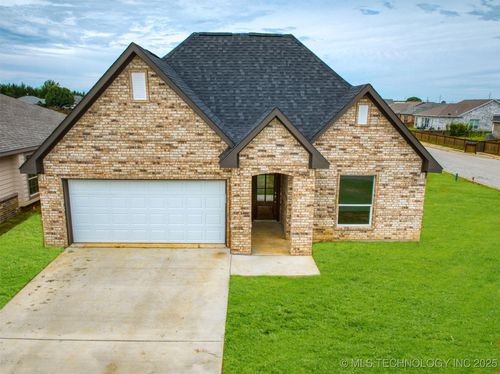 1197 Wild Indigo Cir, Calera, OK, 74730-1530 | Card Image