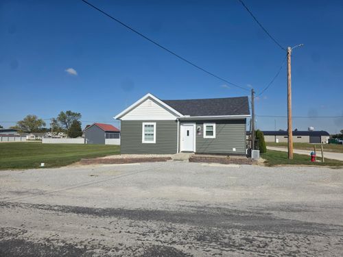 102 Wapak St, Wapakoneta, OH, 45895-9214 | Card Image