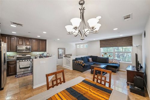 92 New Season, Irvine, CA, 92602-2477 | Card Image