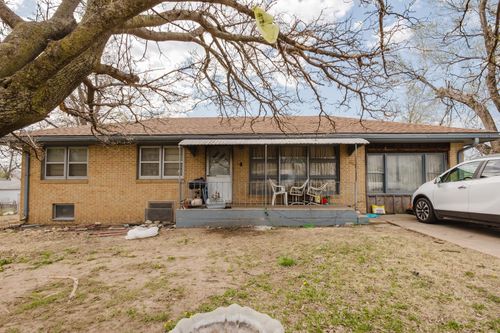 817 W Cleveland St, Pratt, KS, 67124-3318 | Card Image