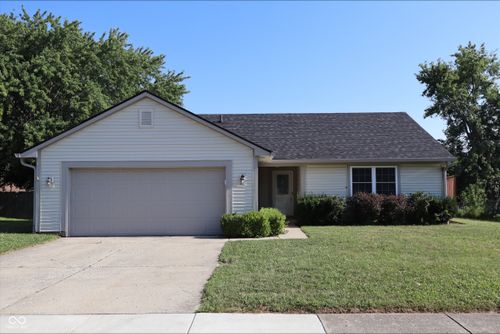 978 Spring Meadow Dr, Greenwood, IN, 46143-1516 | Card Image