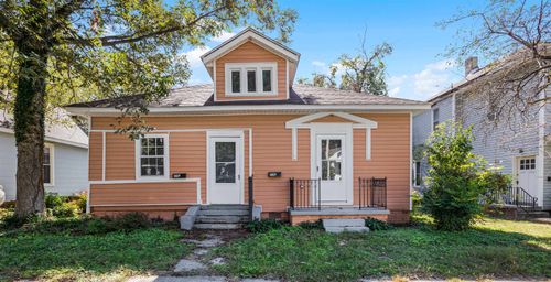 220 Division Ave, Jackson, TN, 38301-8500 | Card Image