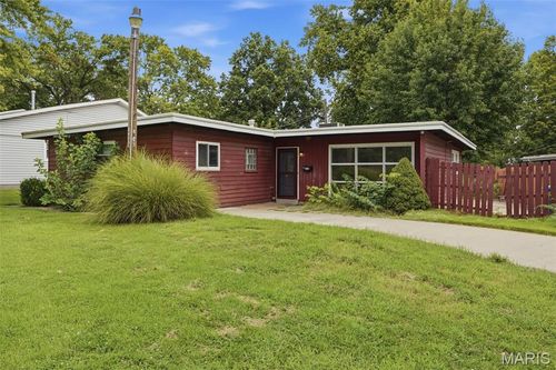 8443 Engler Ave, Saint Louis, MO, 63114-4126 | Card Image