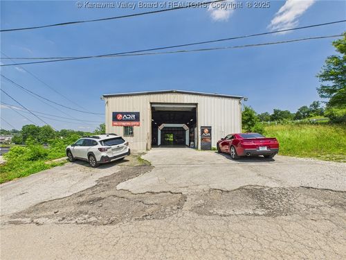 5042 Memory Hill Dr, Cross Lanes, WV, 25313-1534 | Card Image