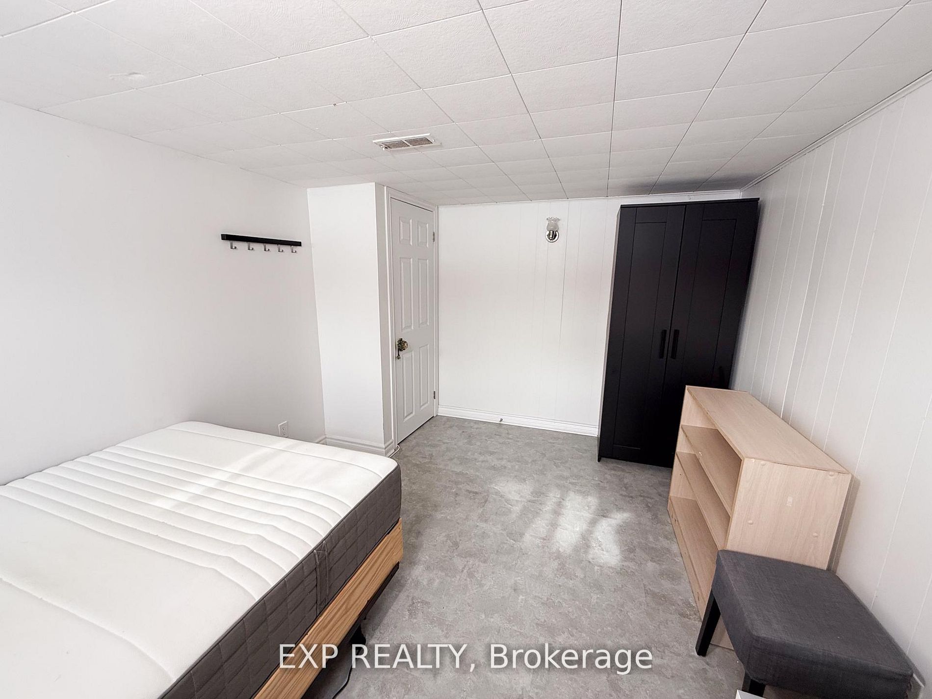 Residential Lease in Toronto C07