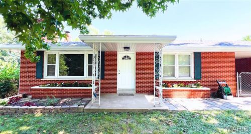 3 Delores Dr, Fenton, MO, 63026-4650 | Card Image